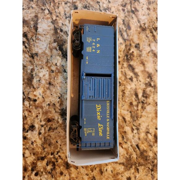 Vintage HO Train Cars Lot Of 3 Neat Item Great Condition - Picture 3 of 3